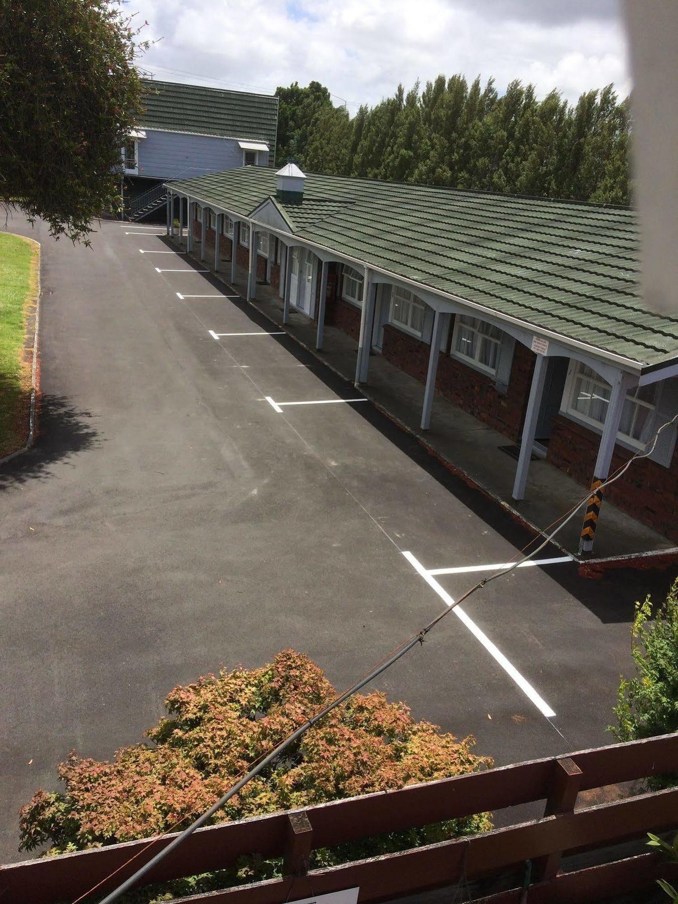 Colonial Motel Папакура Екстериор снимка