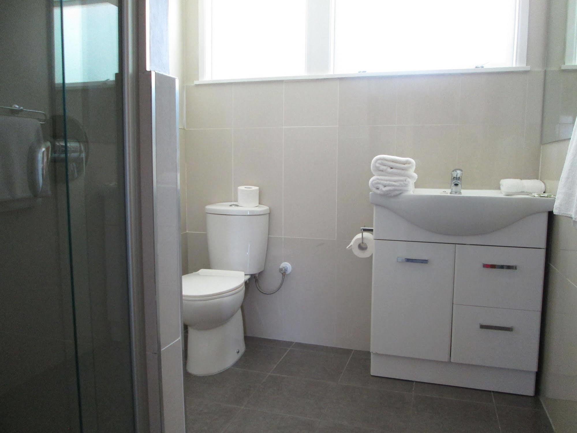 Colonial Motel Папакура Екстериор снимка